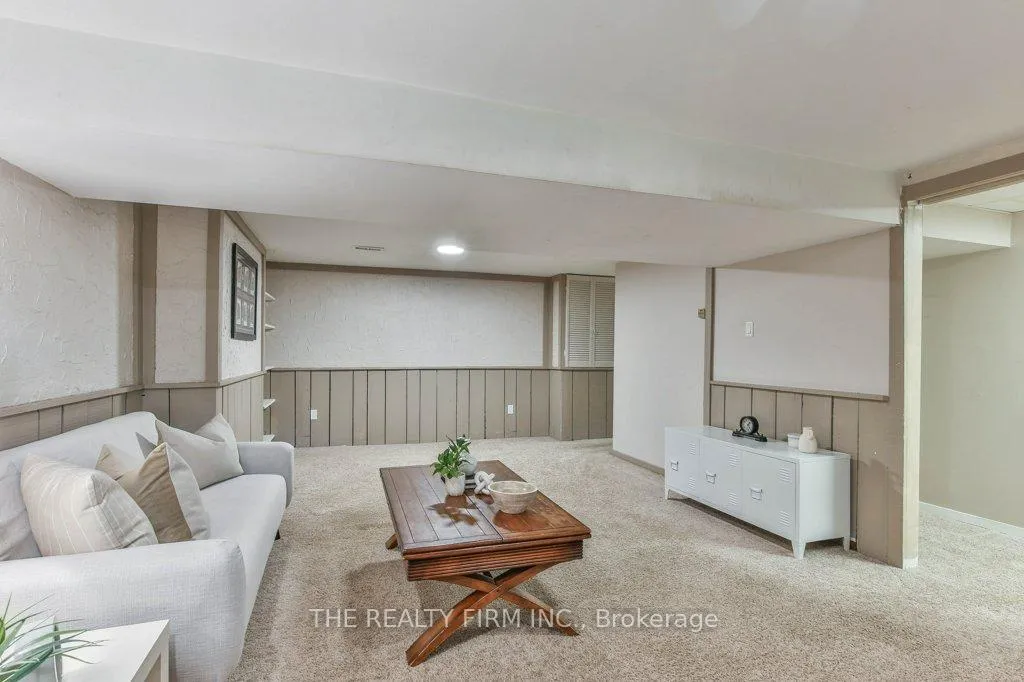 Photo 35 of 1584 Aldersbrook Road, London, North F — HOMEH