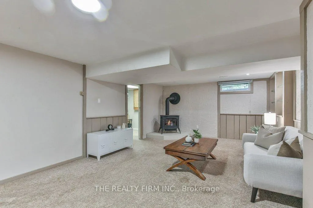 Photo 37 of 1584 Aldersbrook Road, London, North F — HOMEH