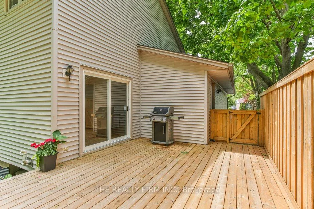 Photo 45 of 1584 Aldersbrook Road, London, North F — HOMEH