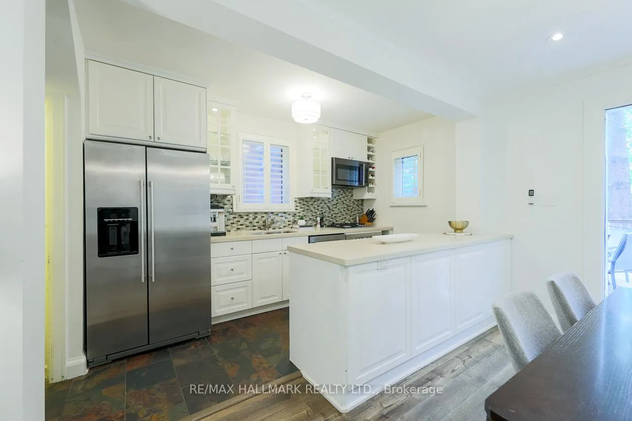 Photo 4 of 346 Roselawn Avenue, Toronto, Yonge-Eglinton — HOMEH
