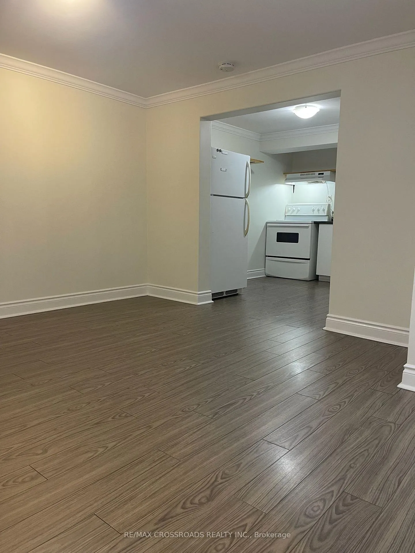 Photo 30 of 59 Chaucer Crescent, Barrie, Letitia Heights — HOMEH