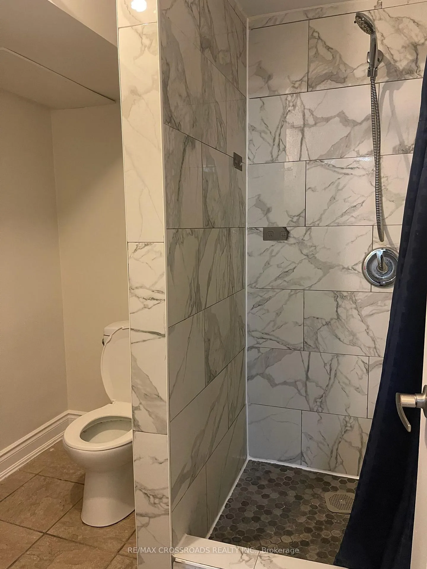 Photo 34 of 59 Chaucer Crescent, Barrie, Letitia Heights — HOMEH