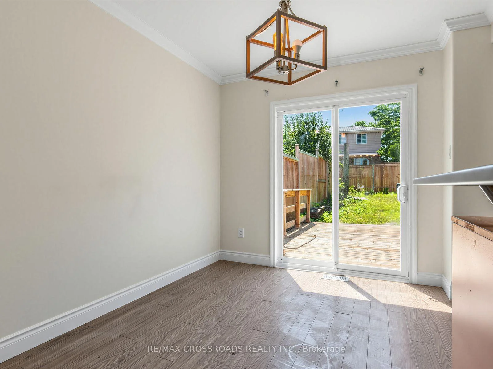 Photo 22 of 59 Chaucer Crescent, Barrie, Letitia Heights — HOMEH