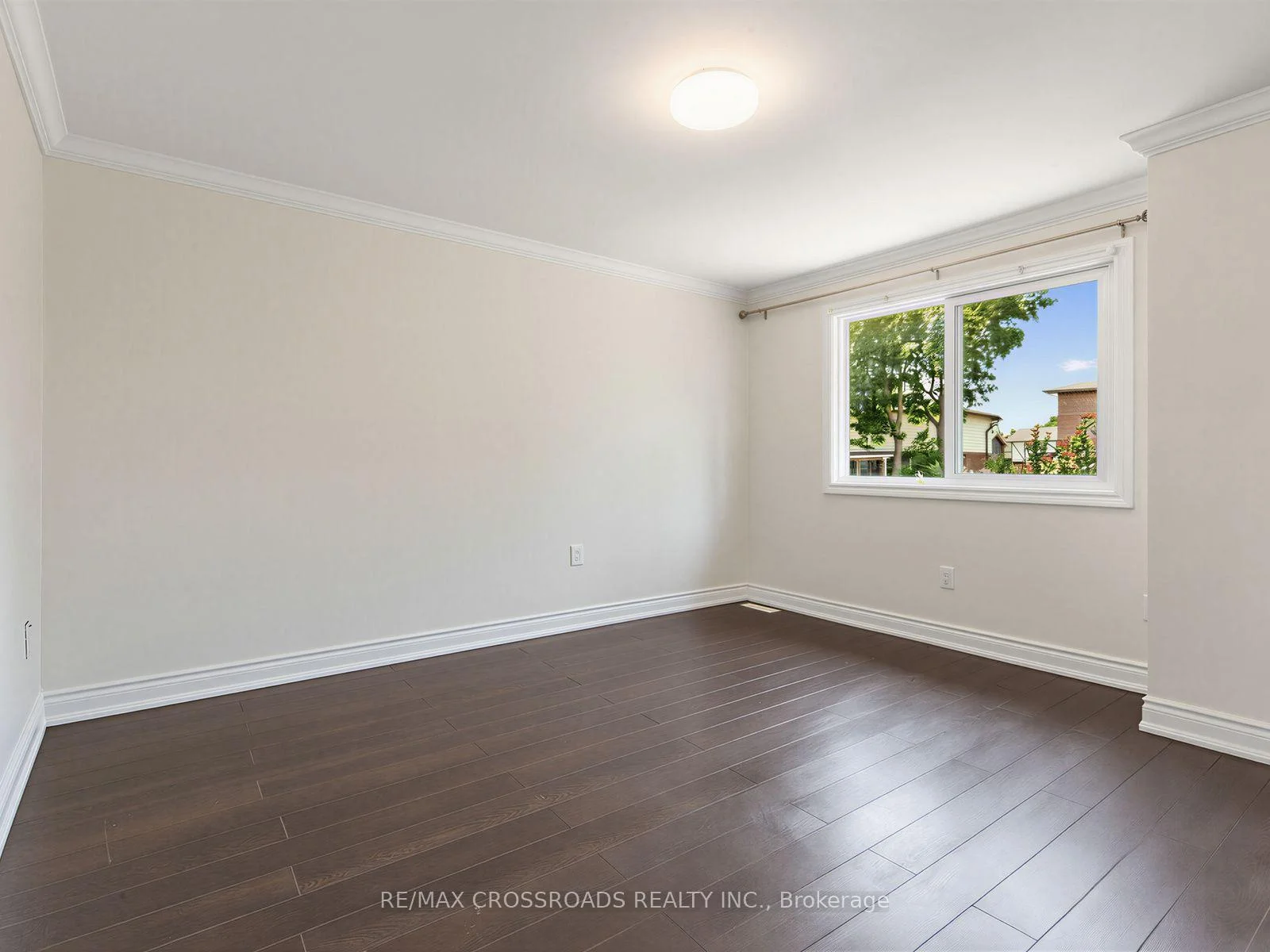 Photo 33 of 59 Chaucer Crescent, Barrie, Letitia Heights — HOMEH