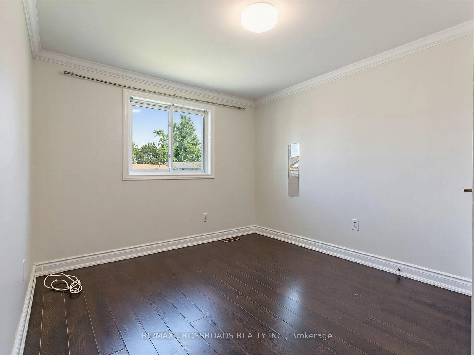 Photo 37 of 59 Chaucer Crescent, Barrie, Letitia Heights — HOMEH