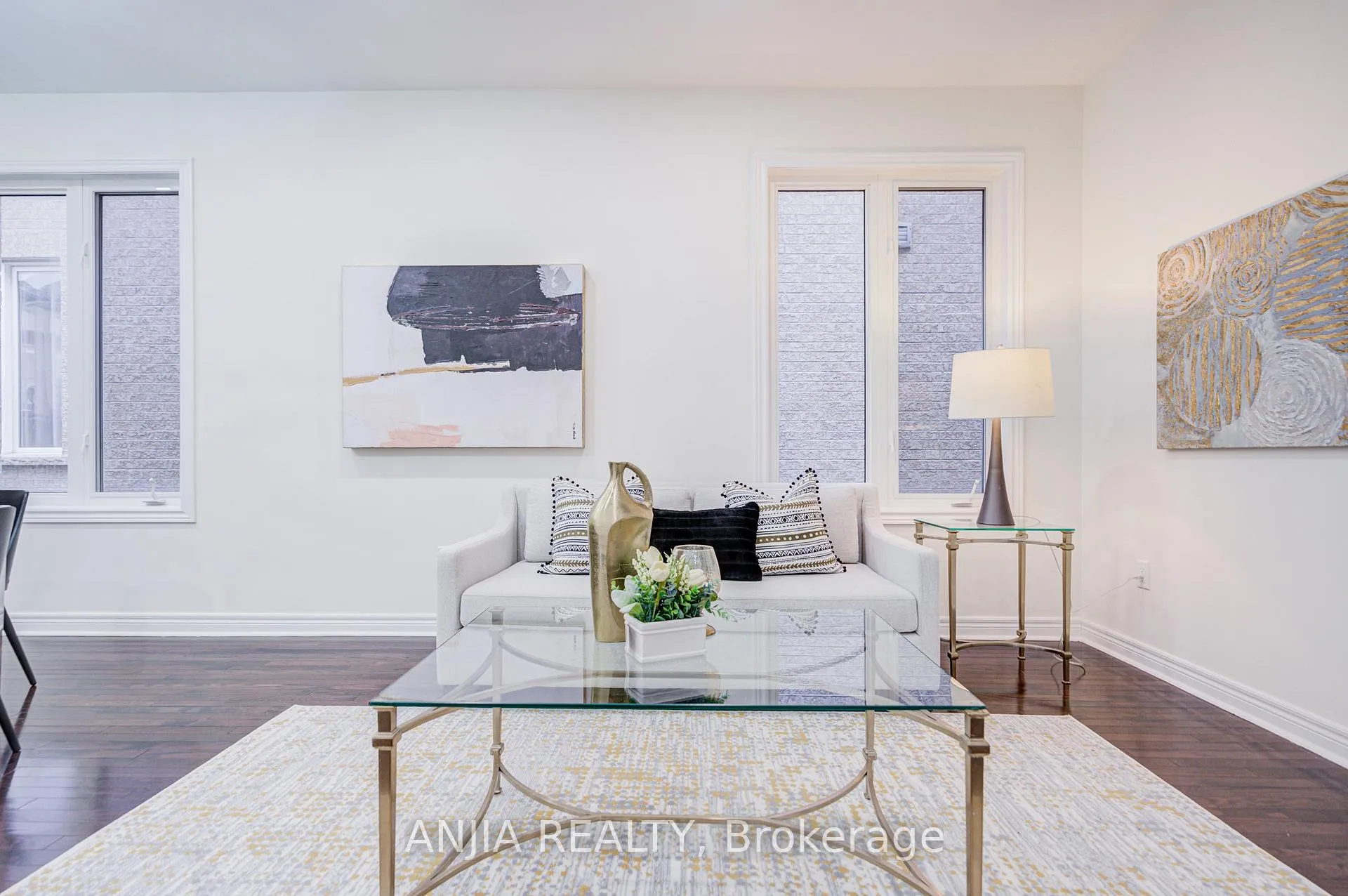 Photo 7 of 186 Ascalon Drive, Vaughan, Patterson — HOMEH