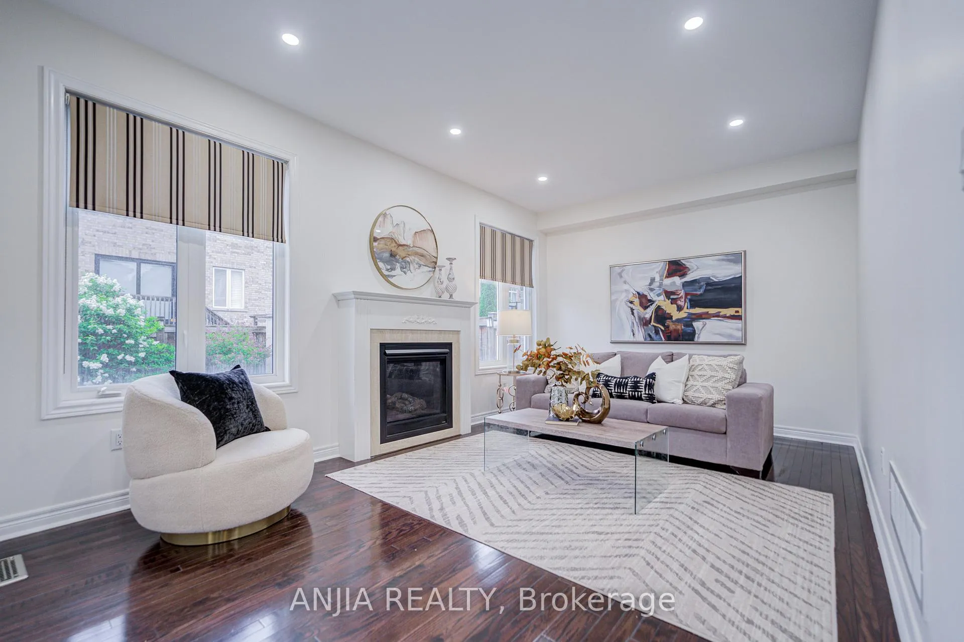 Photo 22 of 186 Ascalon Drive, Vaughan, Patterson — HOMEH