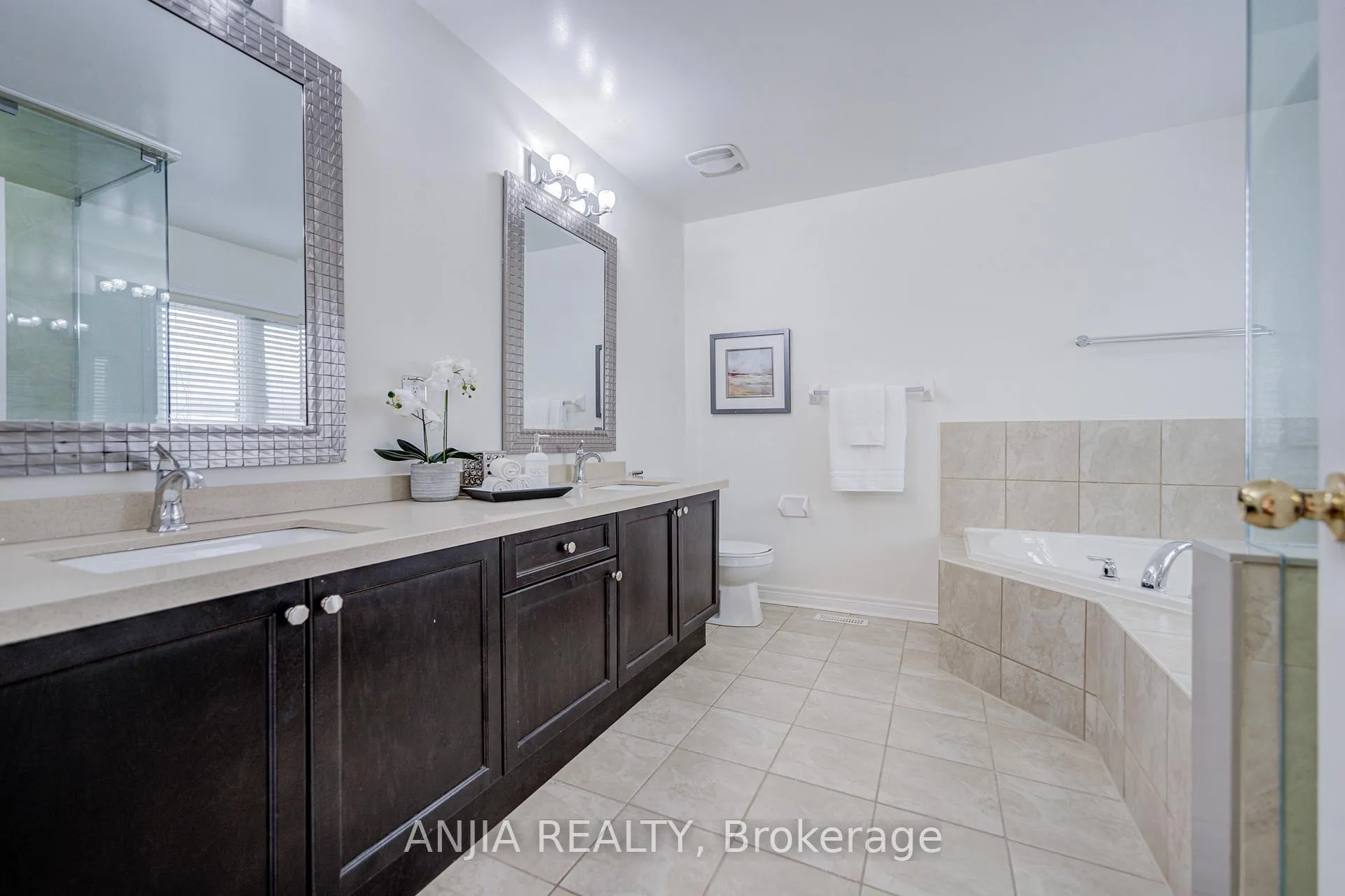 Photo 36 of 186 Ascalon Drive, Vaughan, Patterson — HOMEH