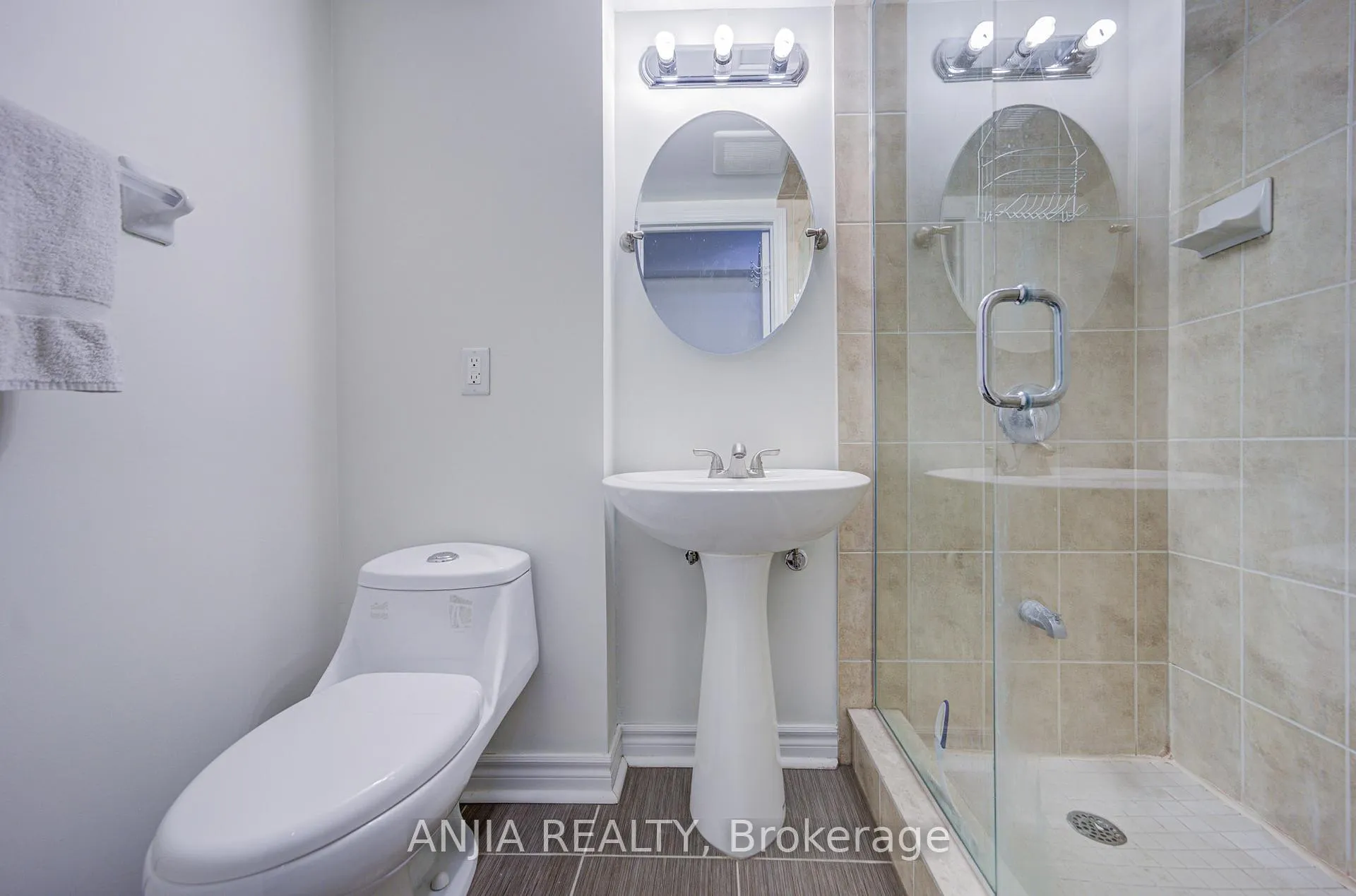 Photo 43 of 186 Ascalon Drive, Vaughan, Patterson — HOMEH