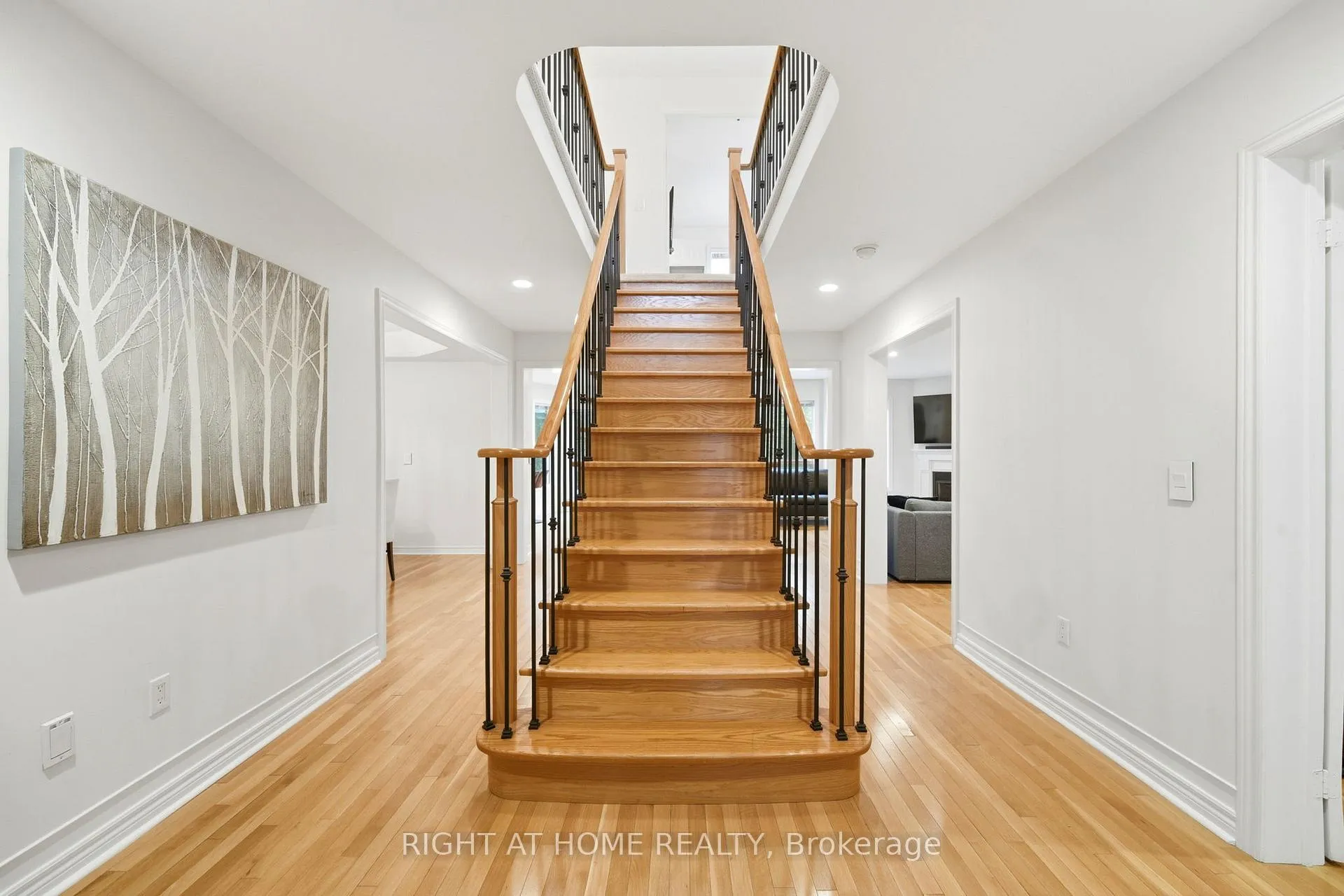 Photo 6 of 16 Mcneilage Court, Ajax, Northwest Ajax — HOMEH