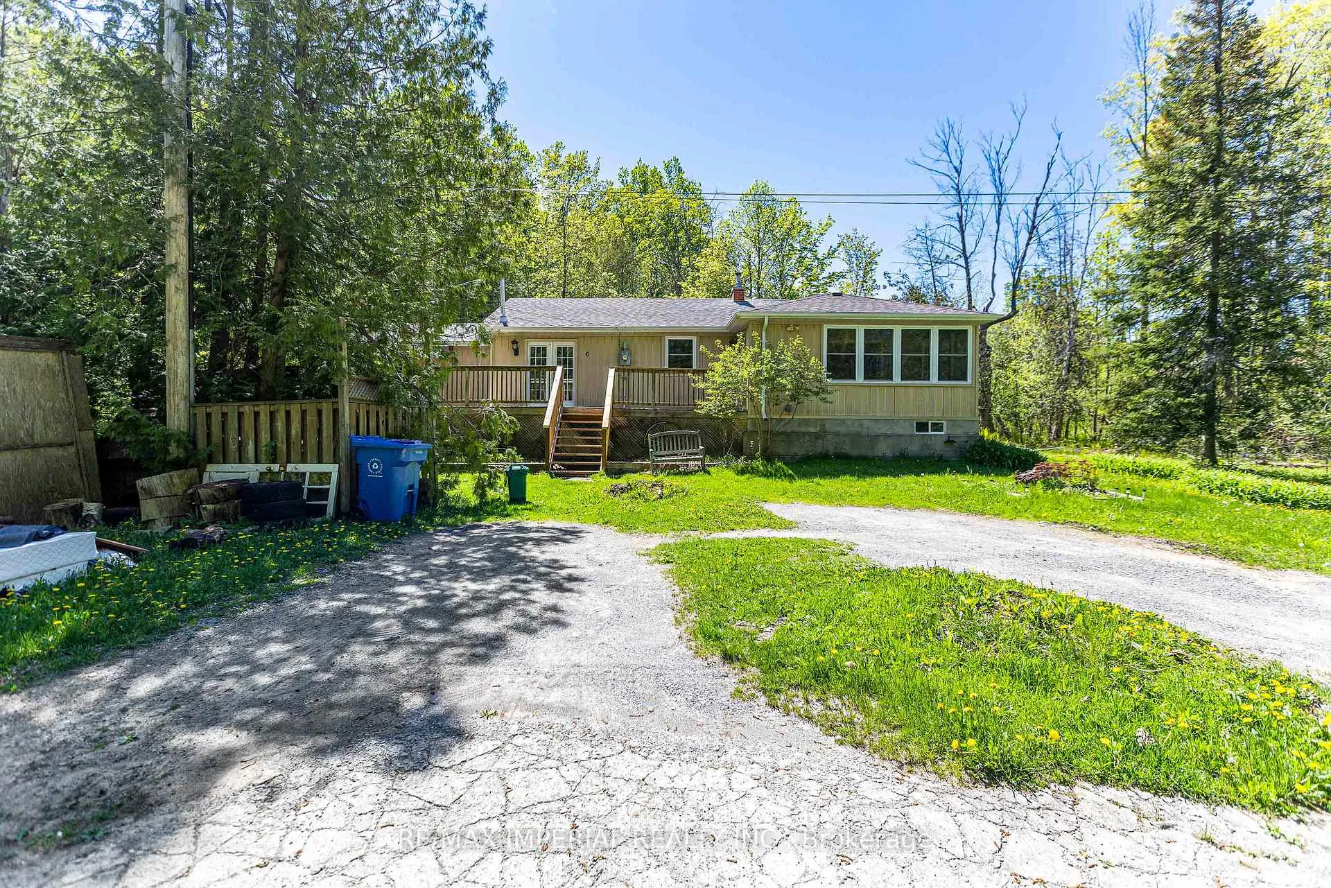 Photo 4 of 6 Edith Street, Georgina, Sutton & Jackson's Point — HOMEH