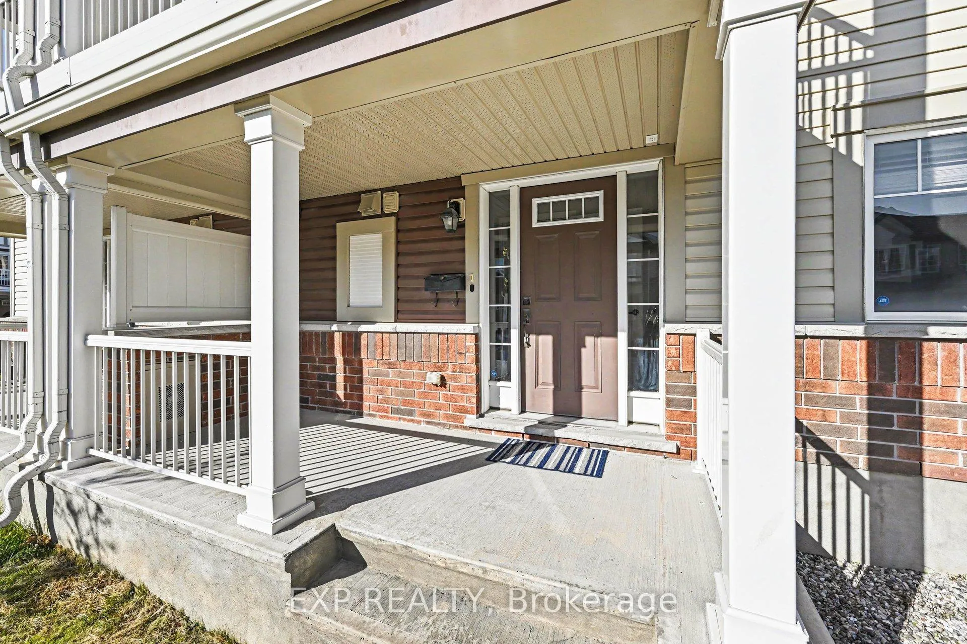 Photo 4 of 28 Streambank Street, Ottawa, Kanata - Emerald Meadows/Trailwest — HOMEH