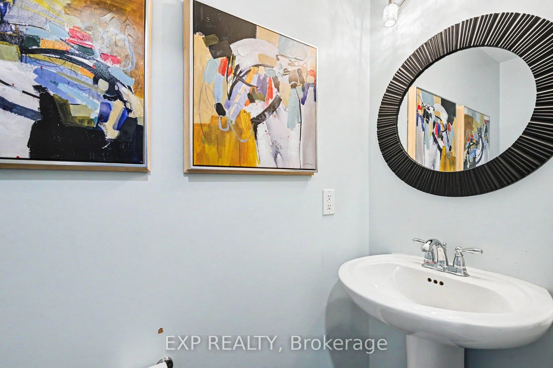 Photo 23 of 28 Streambank Street, Ottawa, Kanata - Emerald Meadows/Trailwest — HOMEH