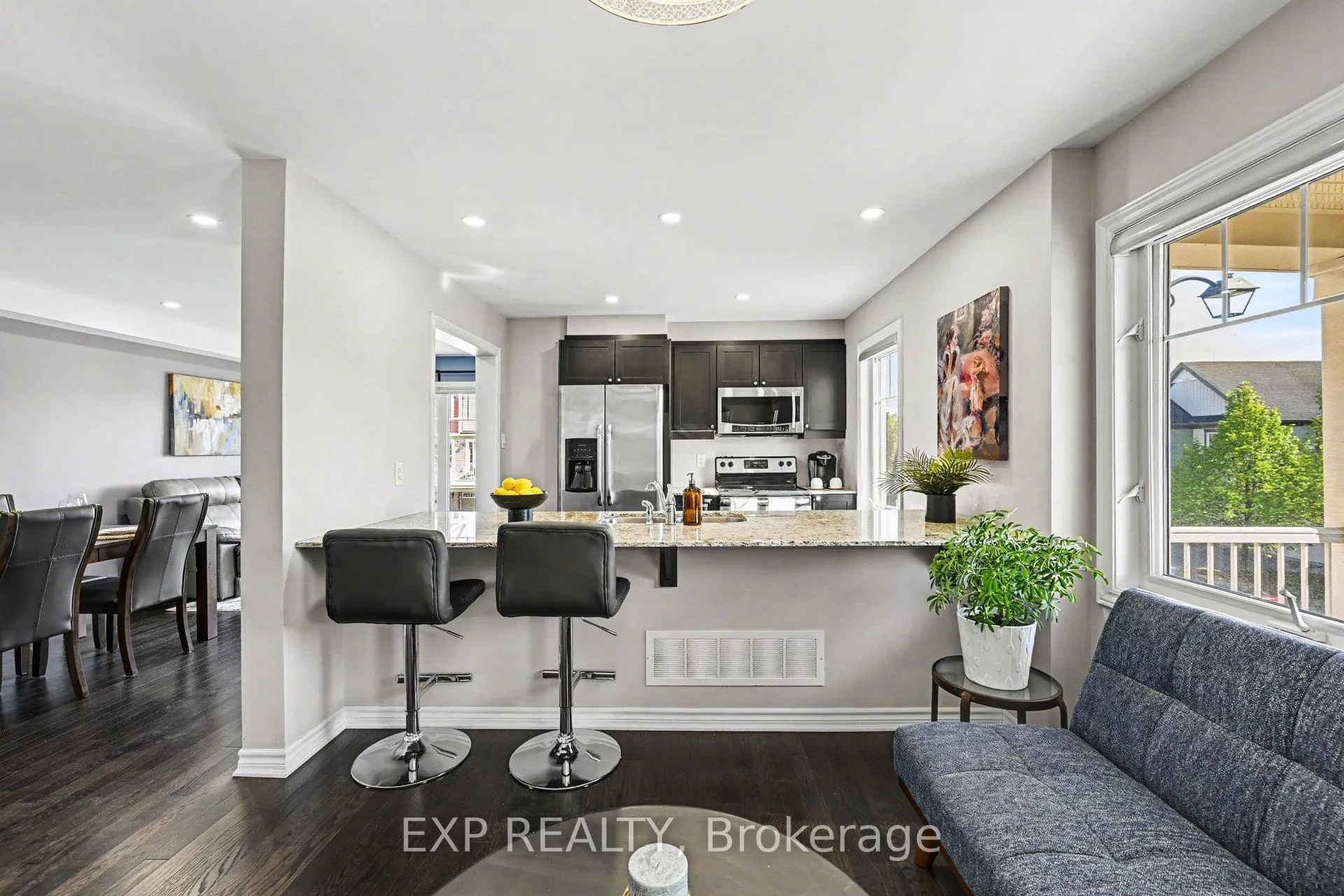 Photo 25 of 28 Streambank Street, Ottawa, Kanata - Emerald Meadows/Trailwest — HOMEH