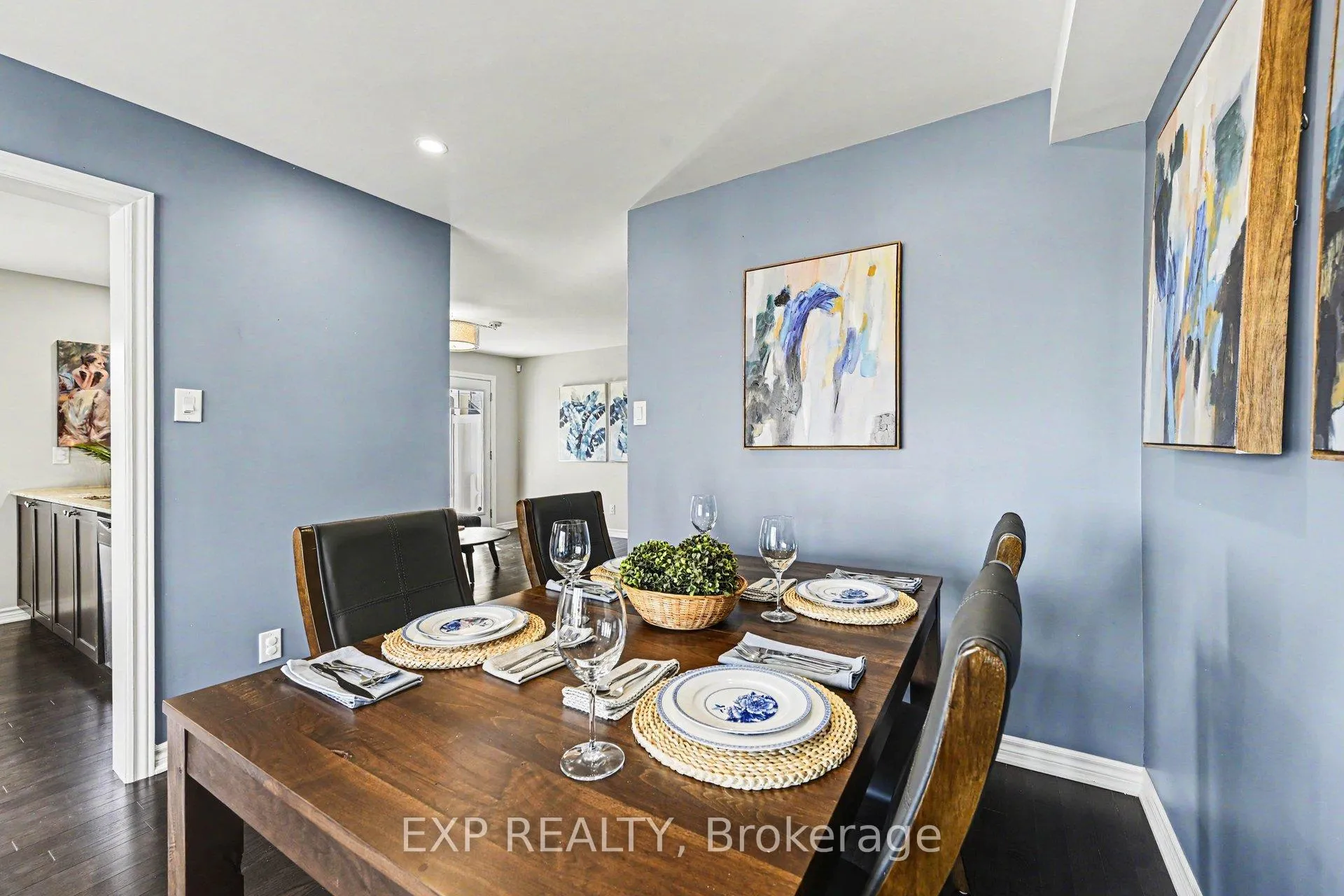 Photo 13 of 28 Streambank Street, Ottawa, Kanata - Emerald Meadows/Trailwest — HOMEH