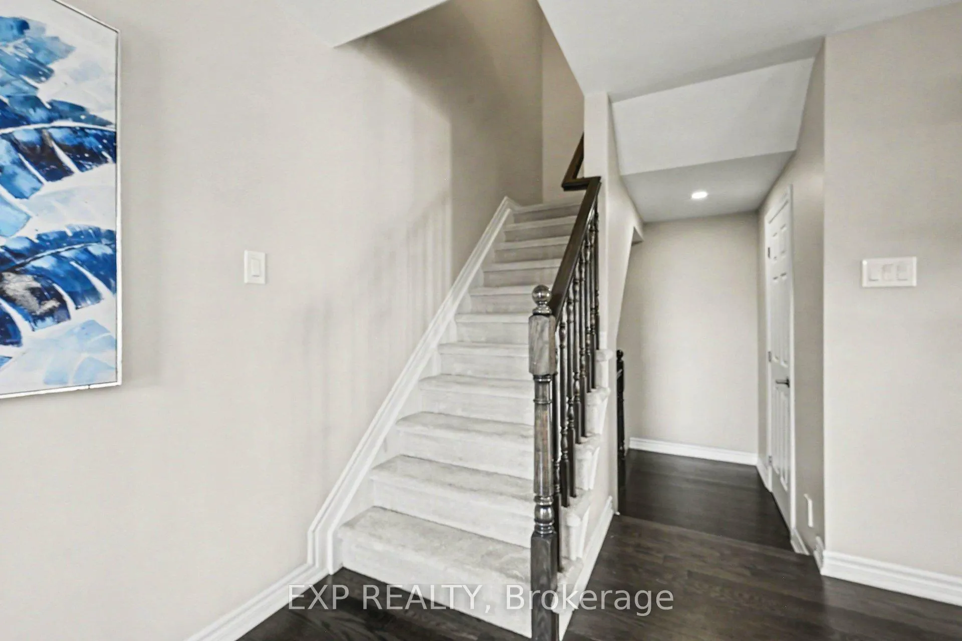 Photo 15 of 28 Streambank Street, Ottawa, Kanata - Emerald Meadows/Trailwest — HOMEH