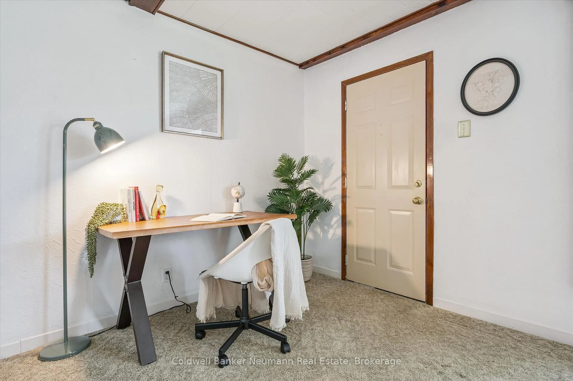 Photo 6 of 103 Cityview Drive N, Guelph, Grange Road — HOMEH