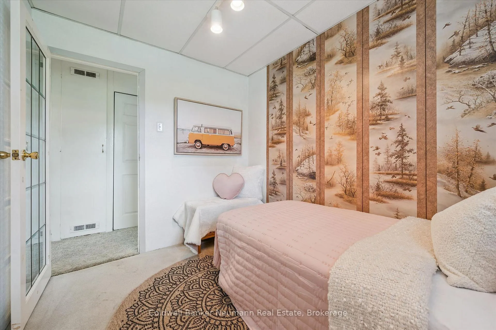 Photo 11 of 103 Cityview Drive N, Guelph, Grange Road — HOMEH