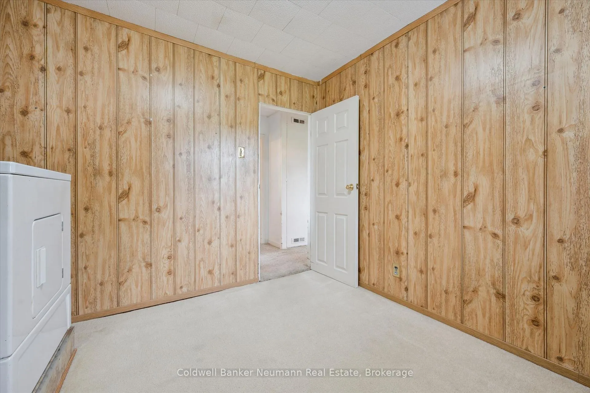 Photo 17 of 103 Cityview Drive N, Guelph, Grange Road — HOMEH