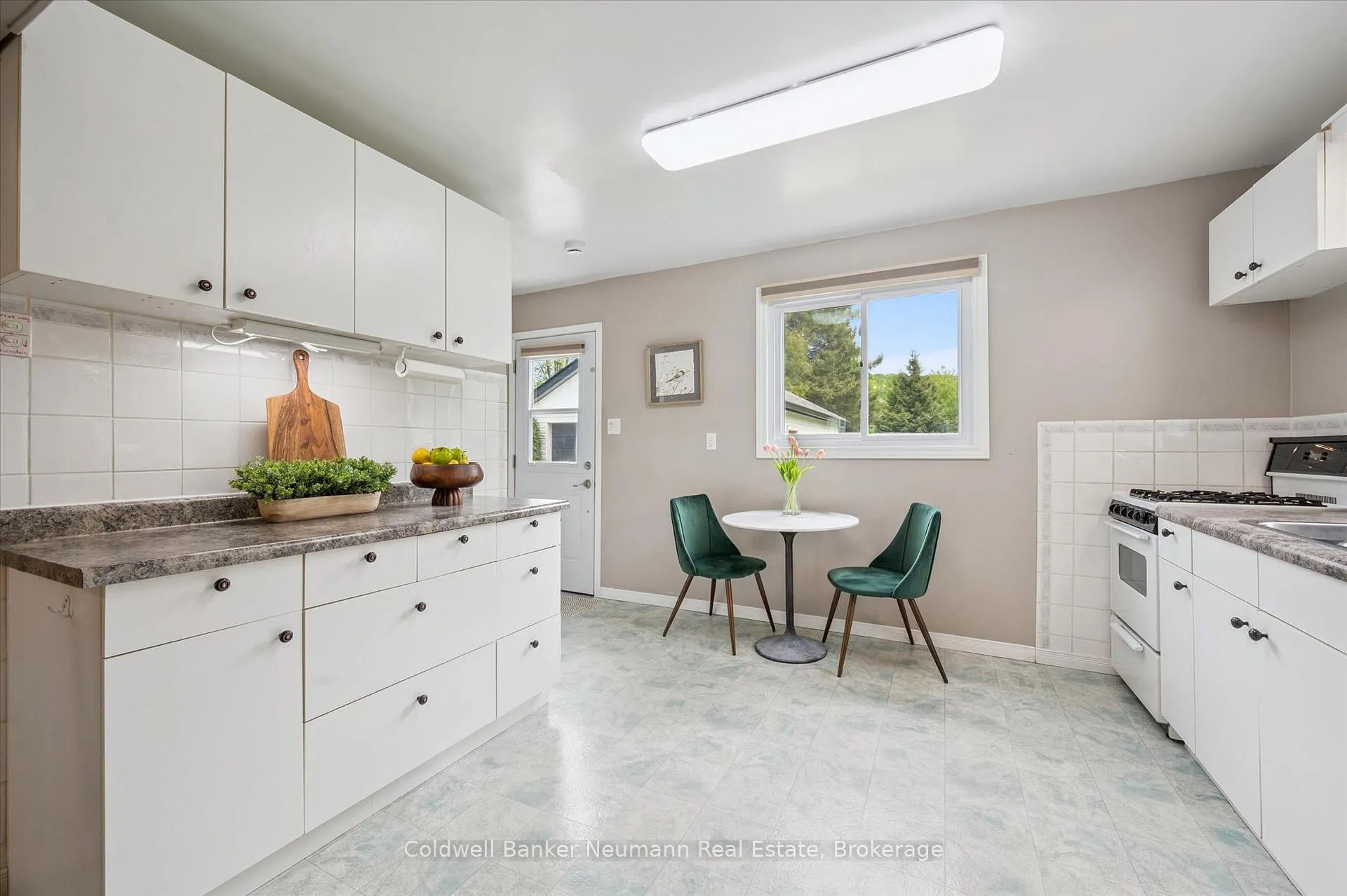 Photo 21 of 103 Cityview Drive N, Guelph, Grange Road — HOMEH