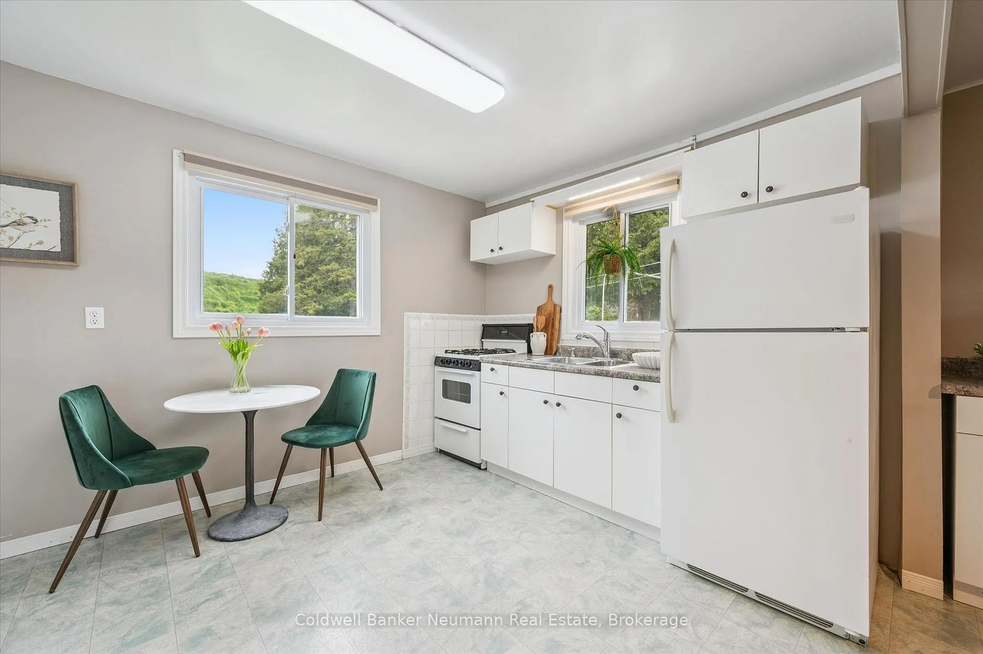 Photo 22 of 103 Cityview Drive N, Guelph, Grange Road — HOMEH