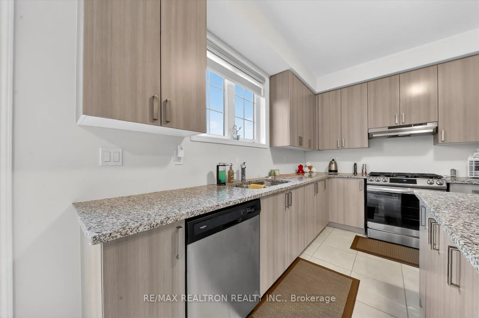 Photo 11 of 346 Coronation Road, Whitby, Rural Whitby — HOMEH