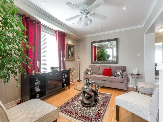Photo 3 of 55 Belfountain Drive, Whitby, Rolling Acres — HOMEH