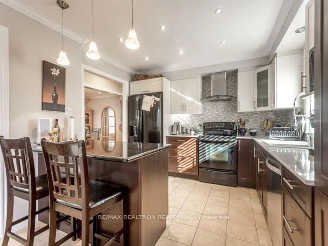 Photo 7 of 55 Belfountain Drive, Whitby, Rolling Acres — HOMEH