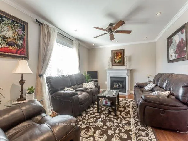 Photo 9 of 55 Belfountain Drive, Whitby, Rolling Acres — HOMEH