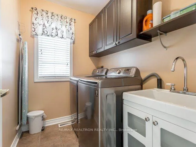 Photo 19 of 55 Belfountain Drive, Whitby, Rolling Acres — HOMEH
