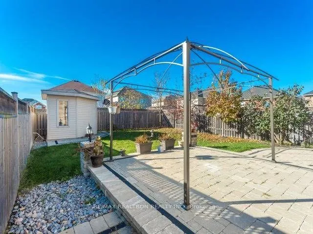 Photo 20 of 55 Belfountain Drive, Whitby, Rolling Acres — HOMEH