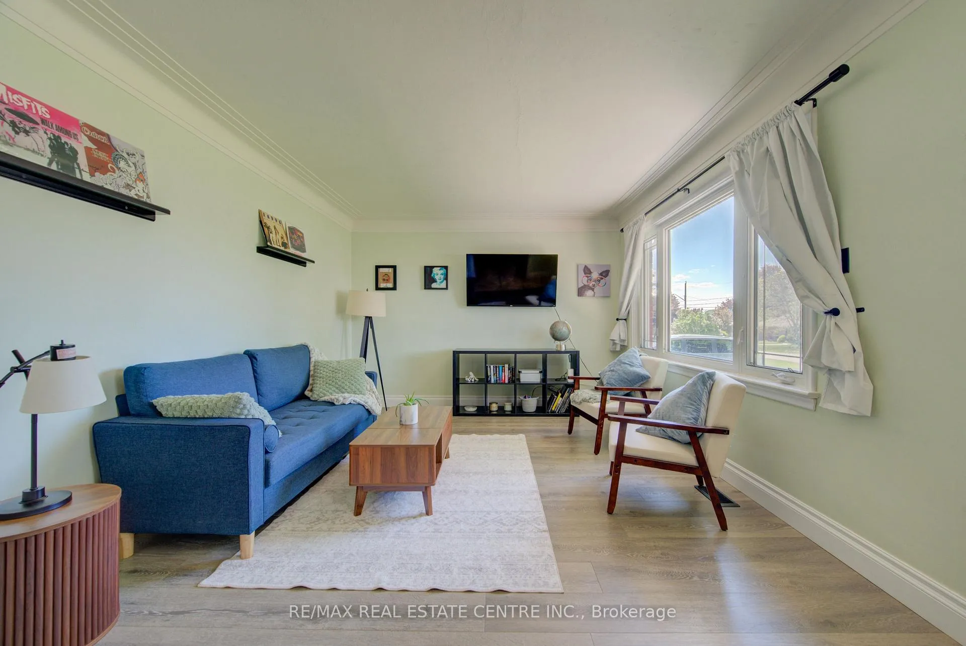Photo 9 of 17 Daniel Avenue, Kitchener — HOMEH