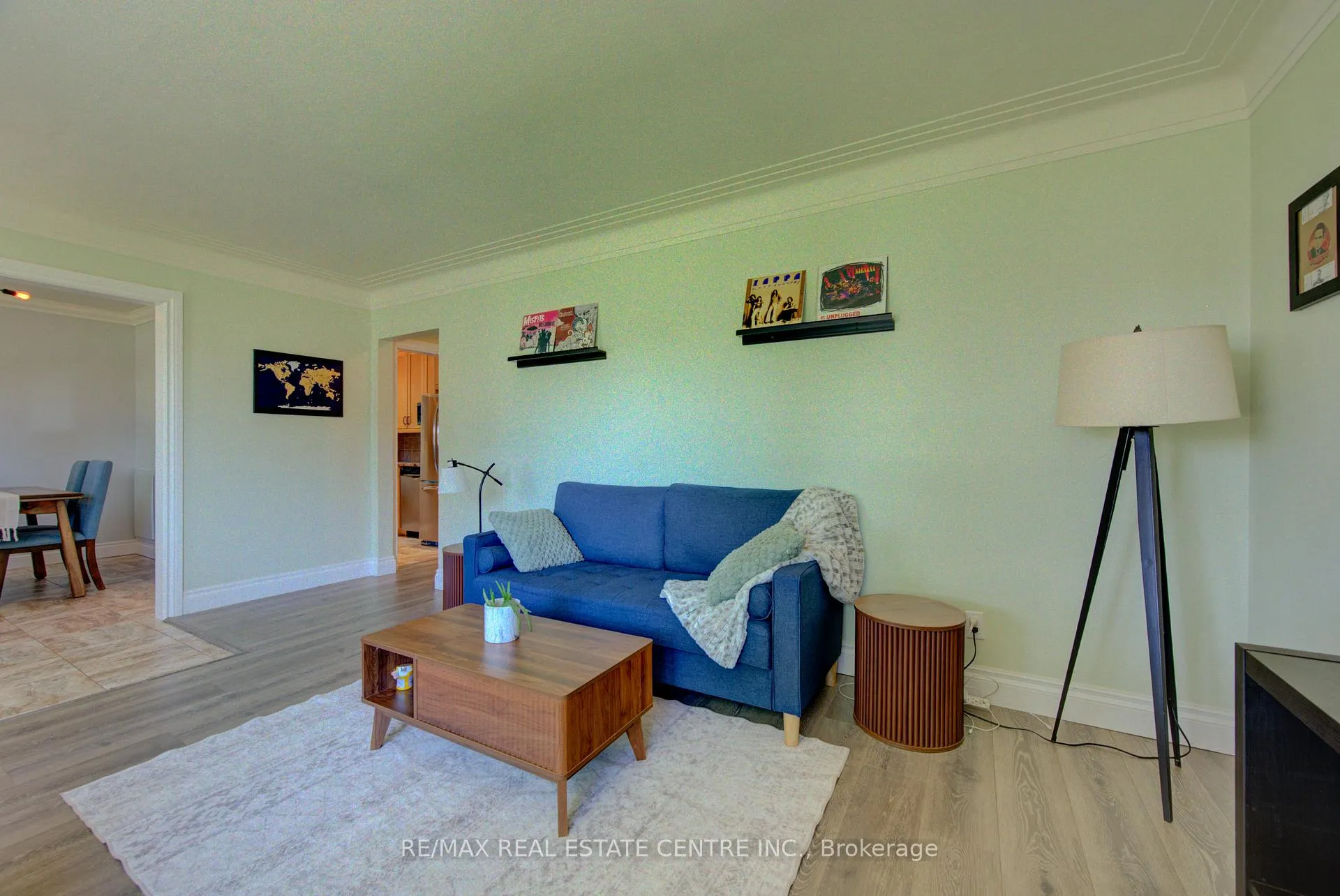 Photo 11 of 17 Daniel Avenue, Kitchener — HOMEH