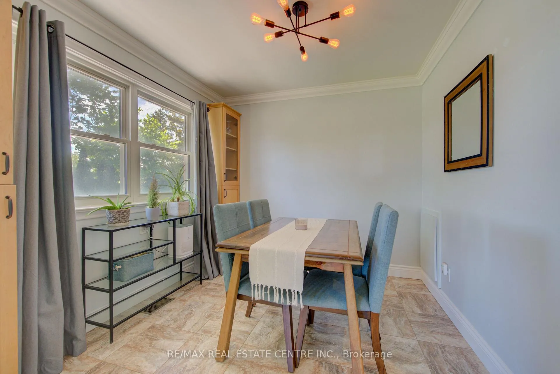 Photo 12 of 17 Daniel Avenue, Kitchener — HOMEH