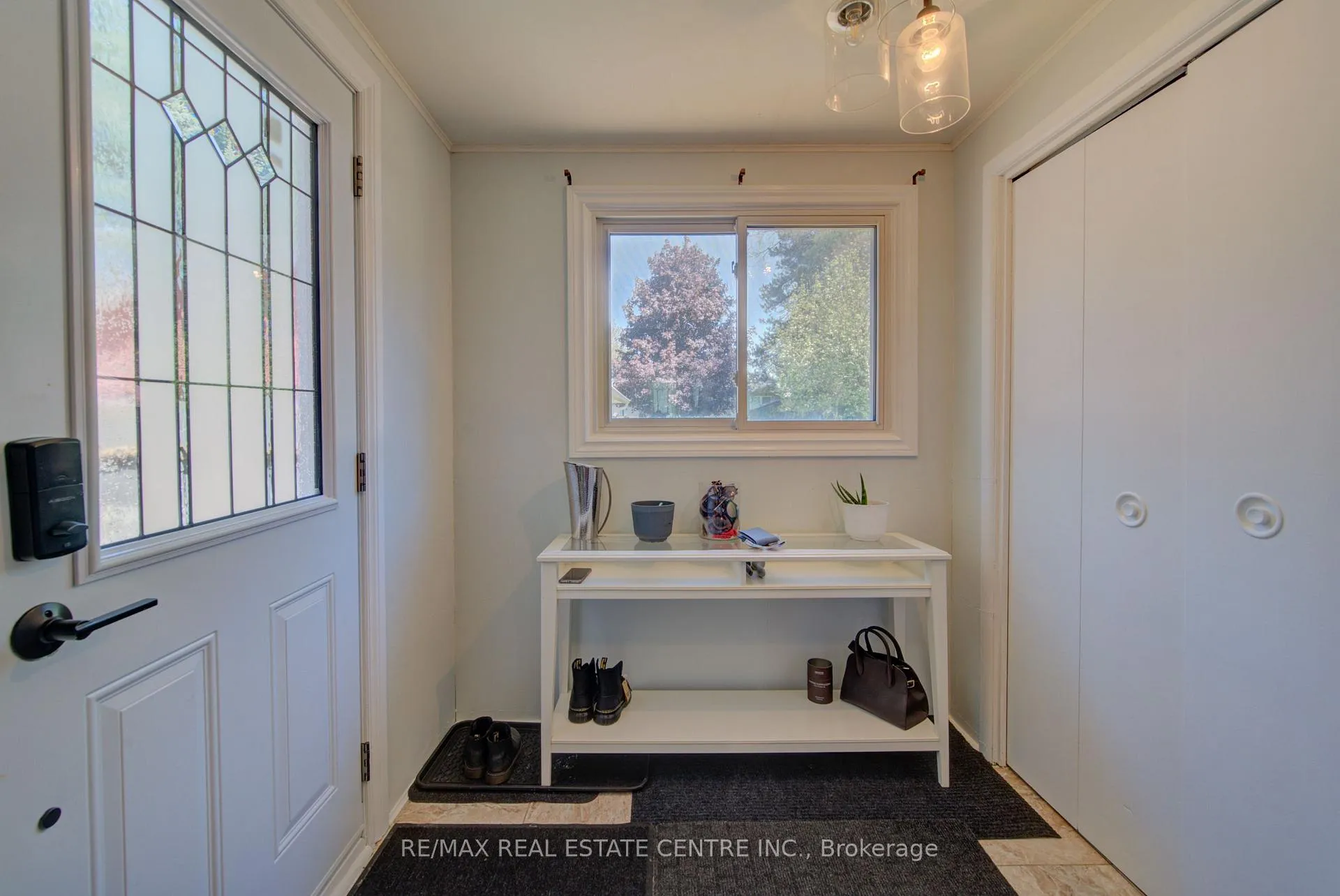 Photo 21 of 17 Daniel Avenue, Kitchener — HOMEH
