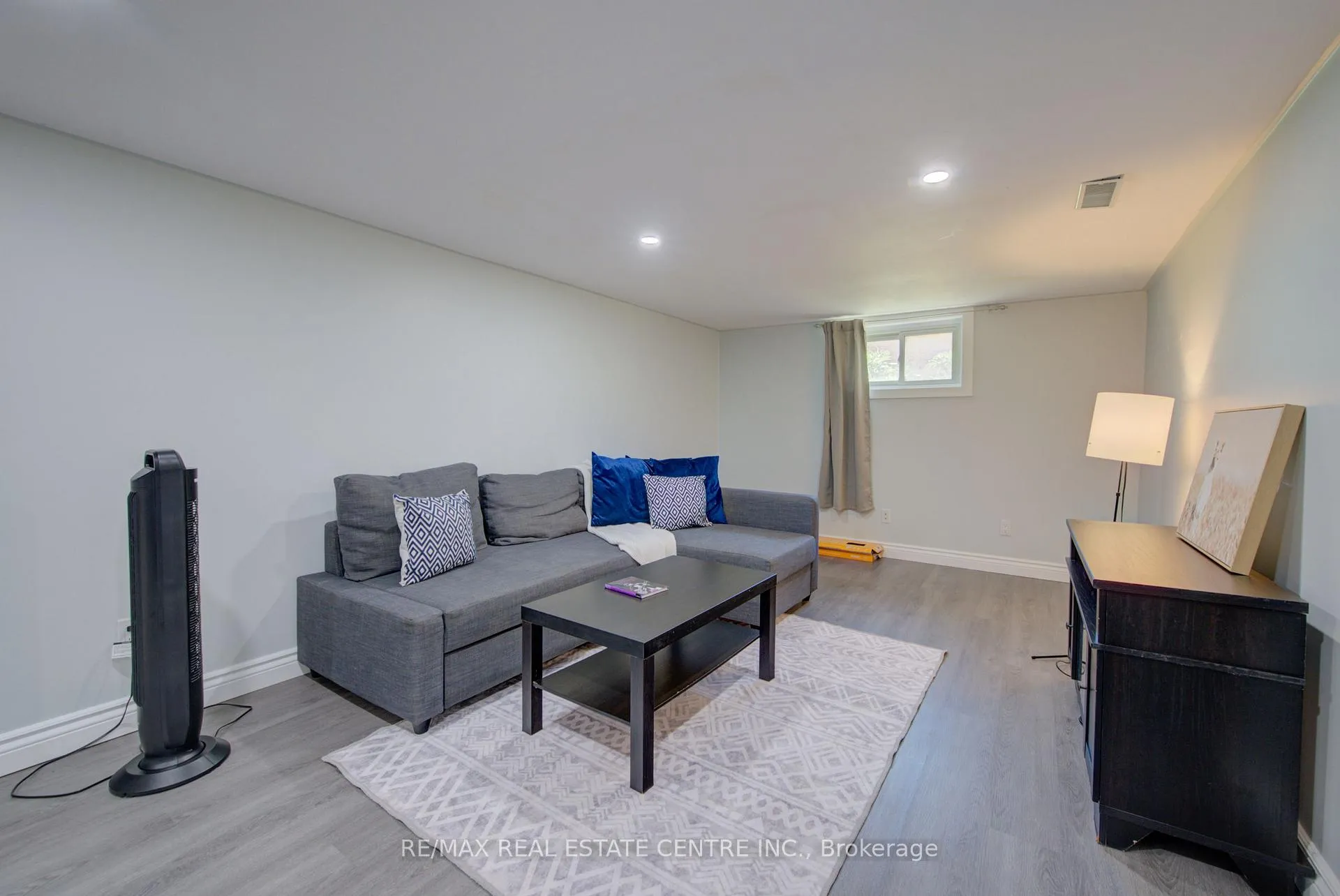 Photo 31 of 17 Daniel Avenue, Kitchener — HOMEH