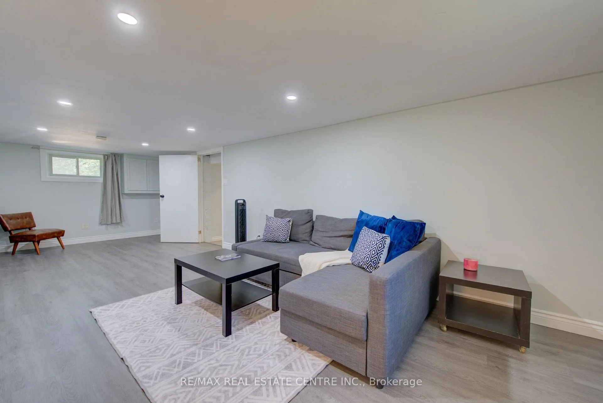 Photo 32 of 17 Daniel Avenue, Kitchener — HOMEH