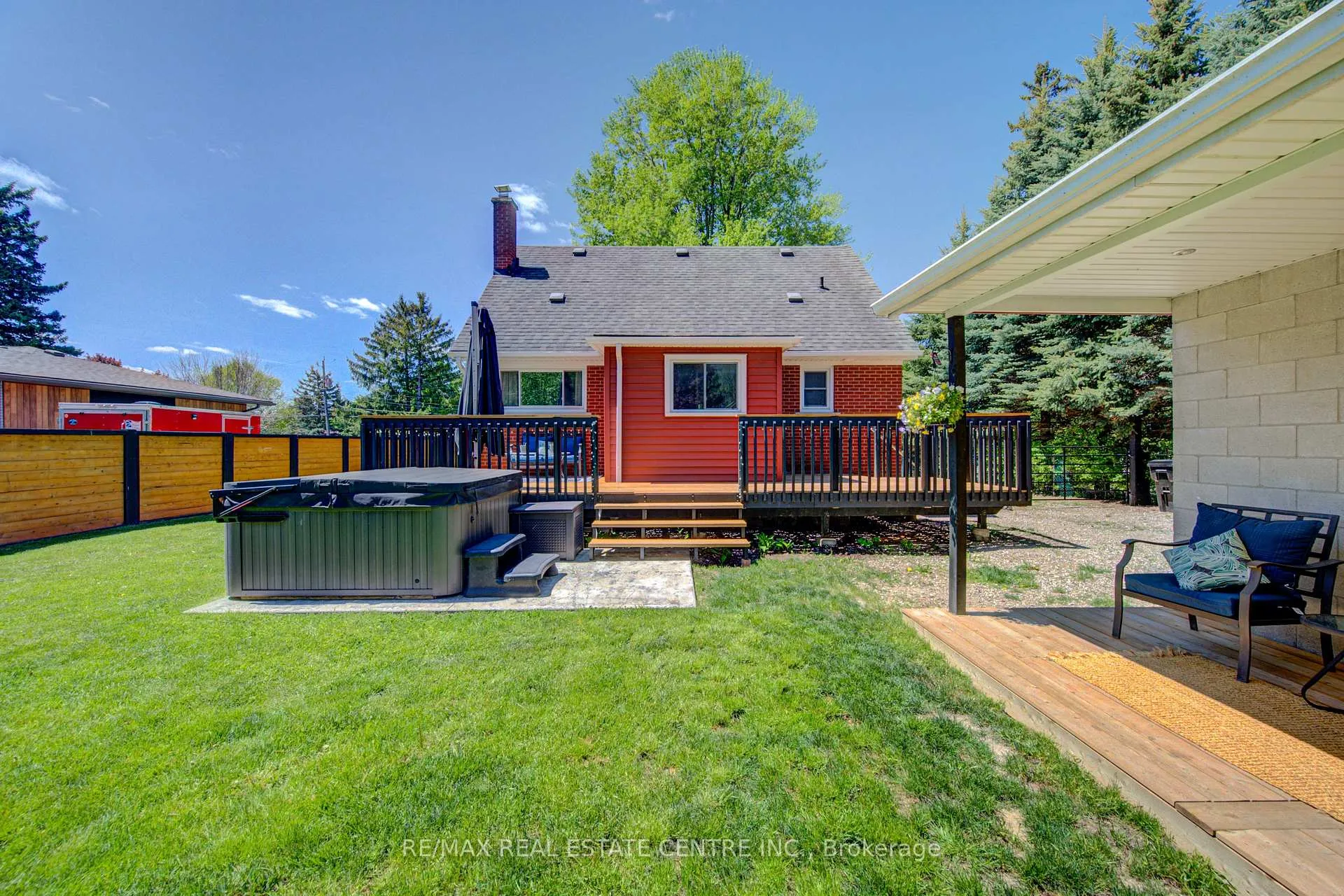 Photo 35 of 17 Daniel Avenue, Kitchener — HOMEH