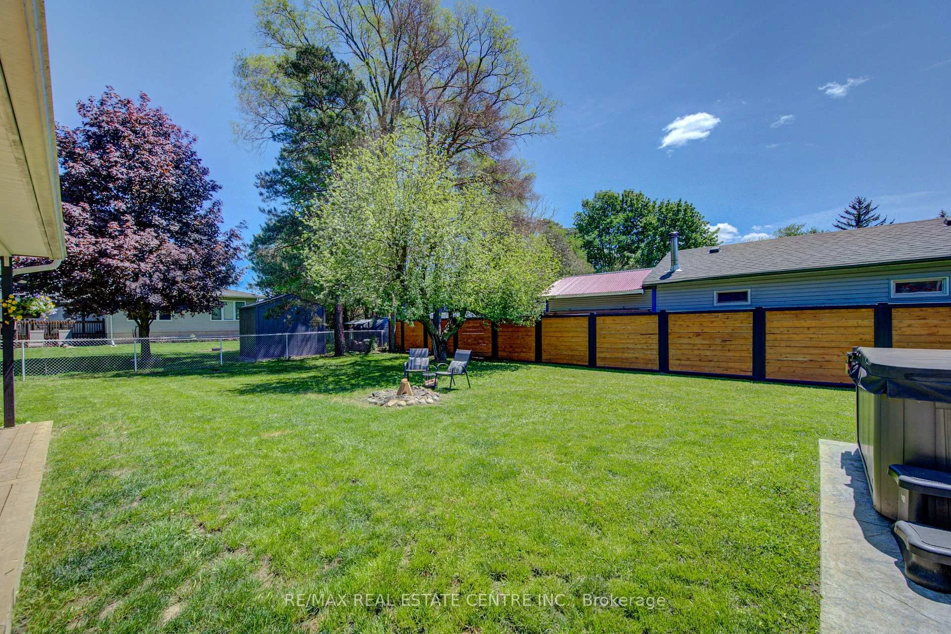 Photo 41 of 17 Daniel Avenue, Kitchener — HOMEH
