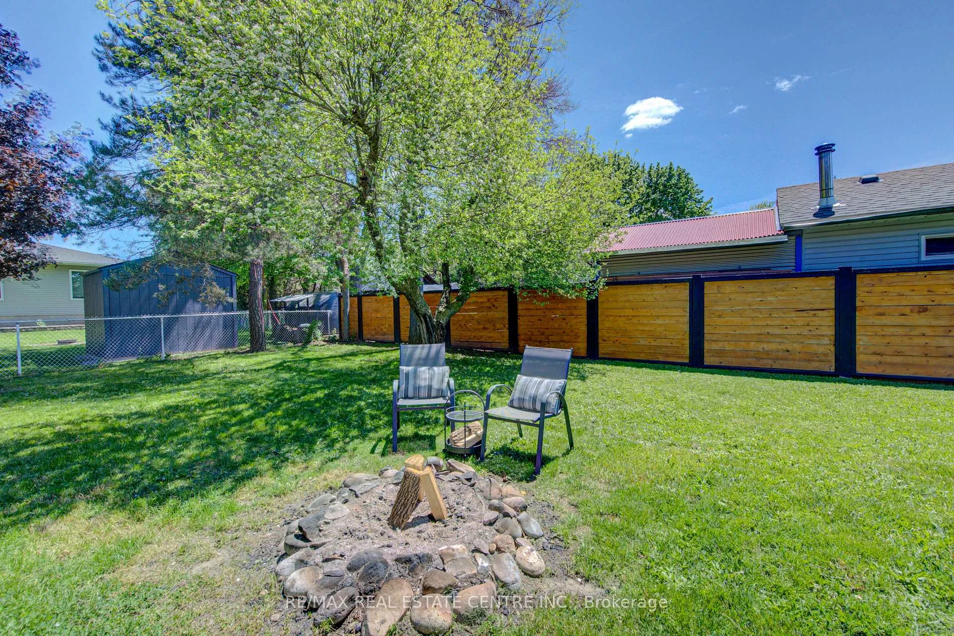 Photo 42 of 17 Daniel Avenue, Kitchener — HOMEH