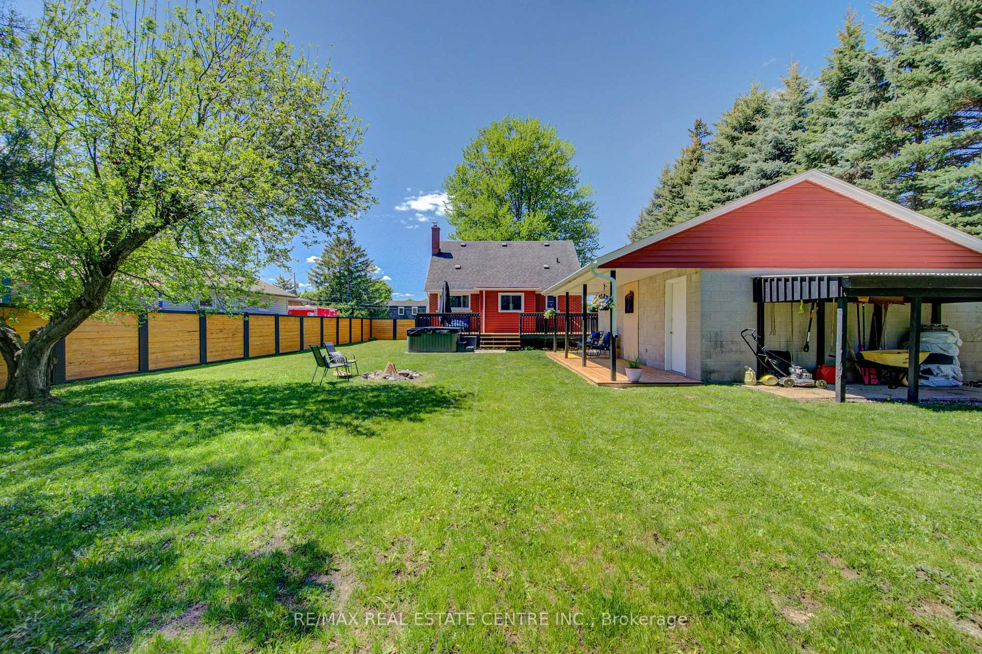 Photo 43 of 17 Daniel Avenue, Kitchener — HOMEH