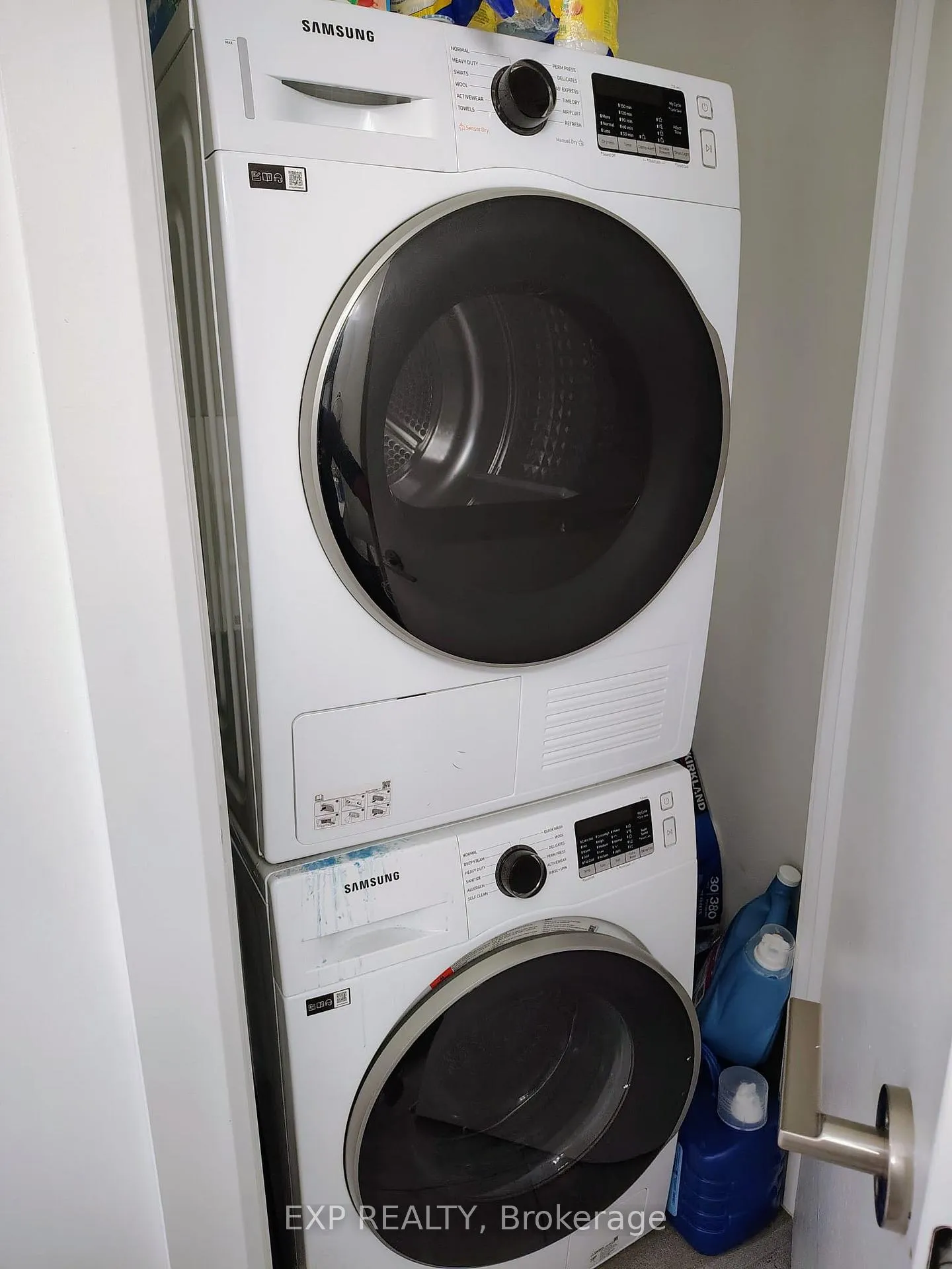 Photo 5 of Unit 1505, 741 King Street W, Kitchener, KW Hospital — HOMEH