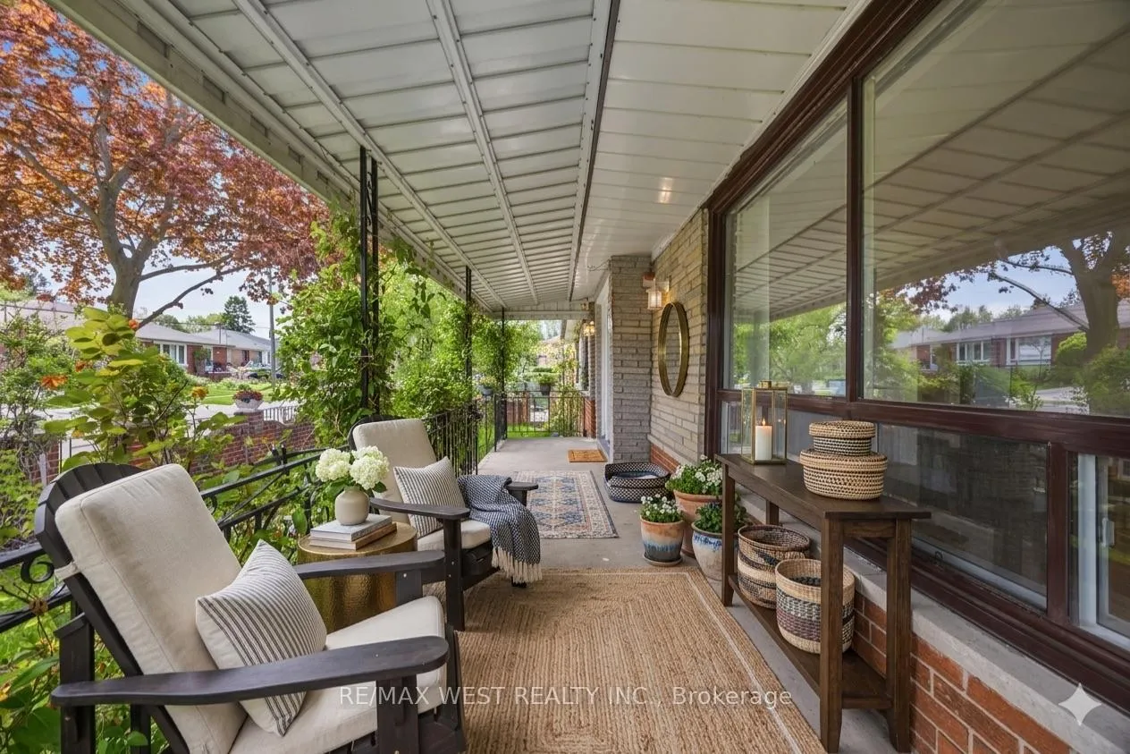 Photo 7 of 119 Benjamin Boulevard, Scarborough, Kennedy Park — HOMEH