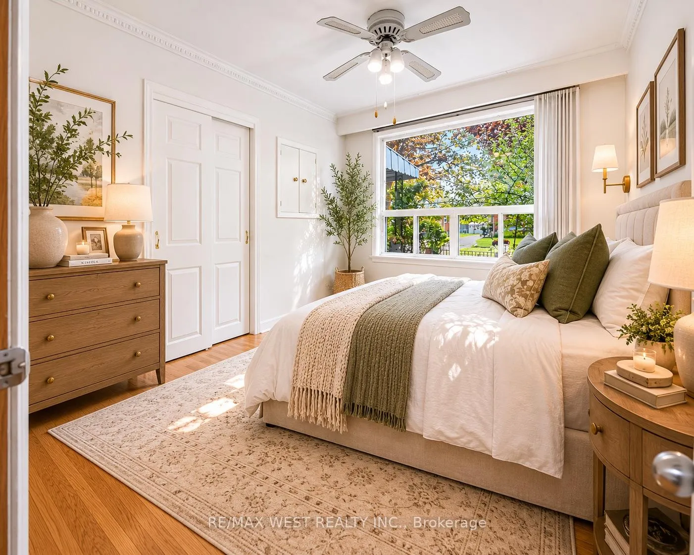 Photo 14 of 119 Benjamin Boulevard, Scarborough, Kennedy Park — HOMEH