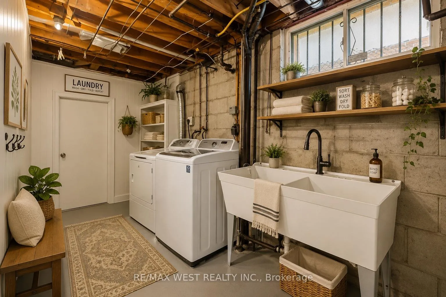 Photo 21 of 119 Benjamin Boulevard, Scarborough, Kennedy Park — HOMEH