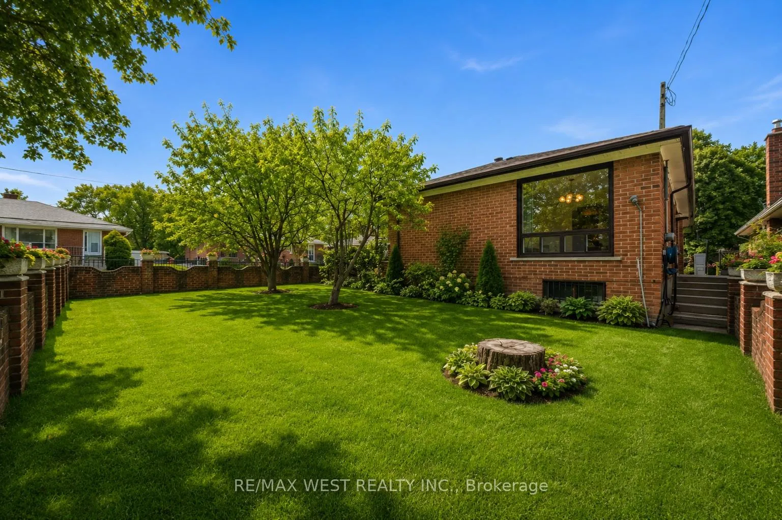 Photo 24 of 119 Benjamin Boulevard, Scarborough, Kennedy Park — HOMEH