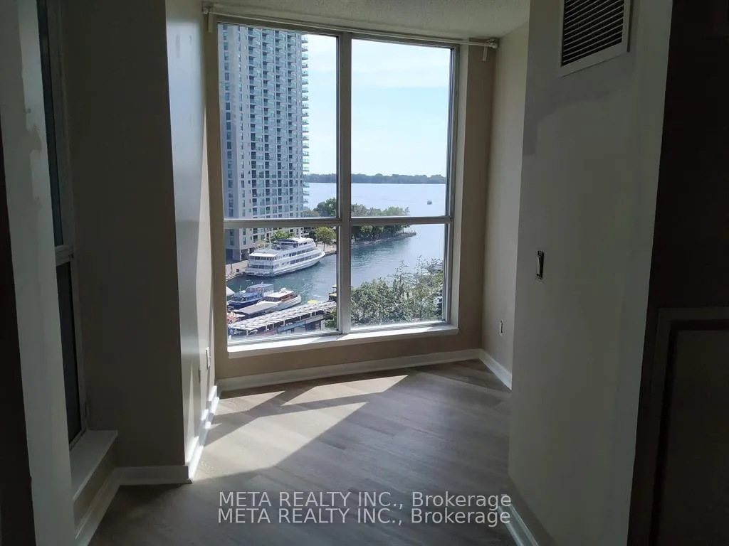 Photo 5 of Unit 803, 208 Queens Quay W, Toronto, Waterfront Communities — HOMEH