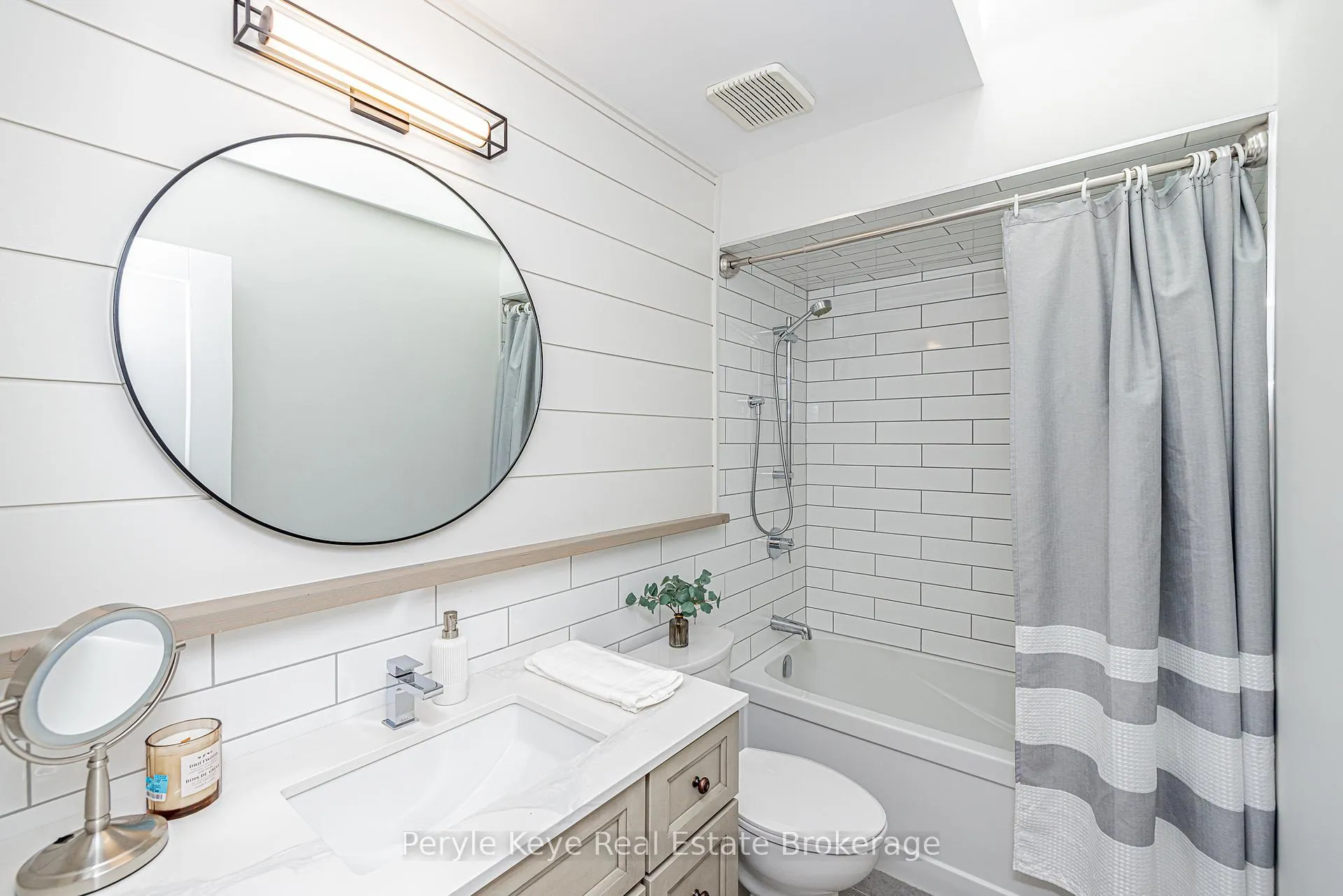 Photo 20 of 62 Glendale Road, Bracebridge, Monck (Bracebridge) — HOMEH