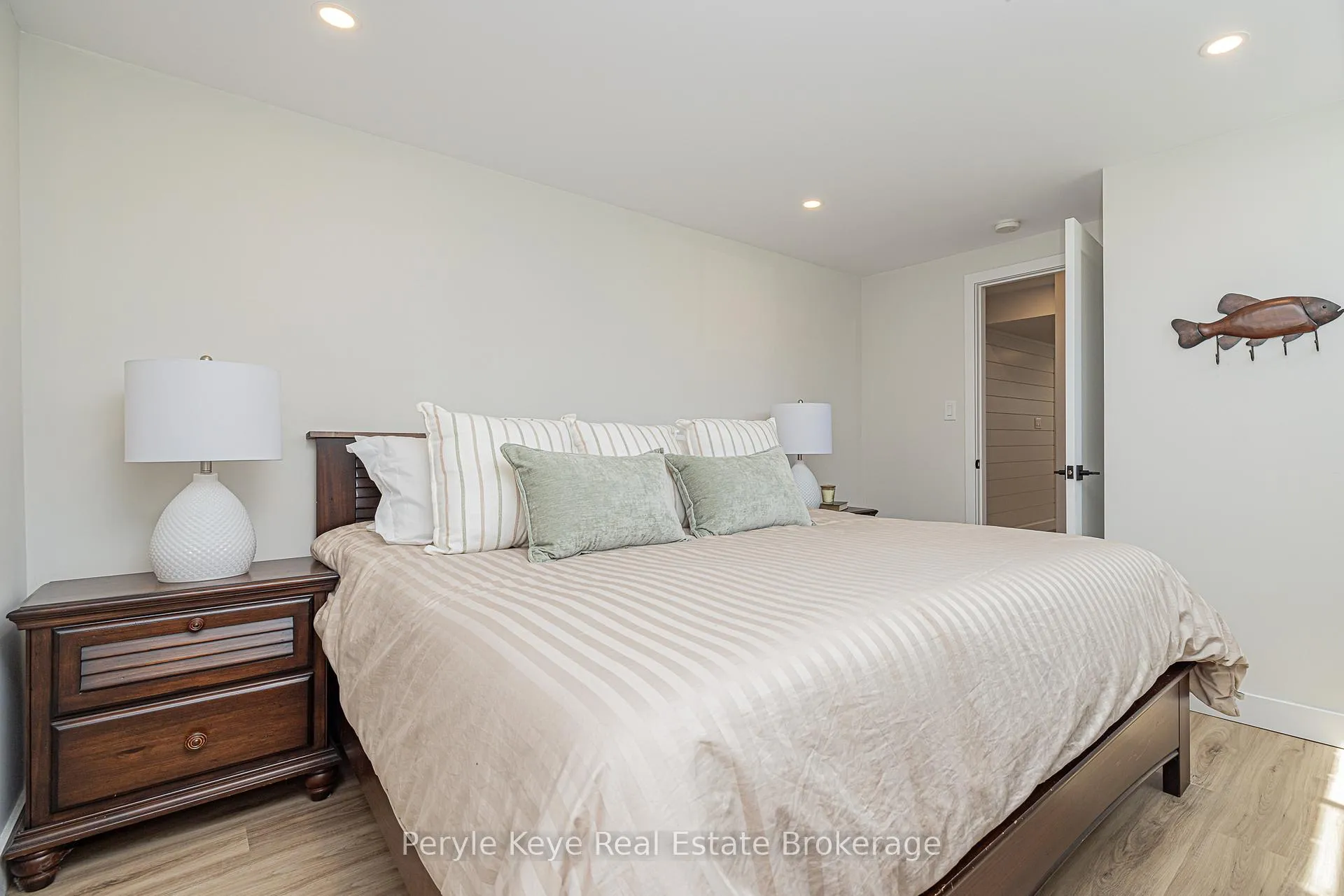 Photo 24 of 62 Glendale Road, Bracebridge, Monck (Bracebridge) — HOMEH