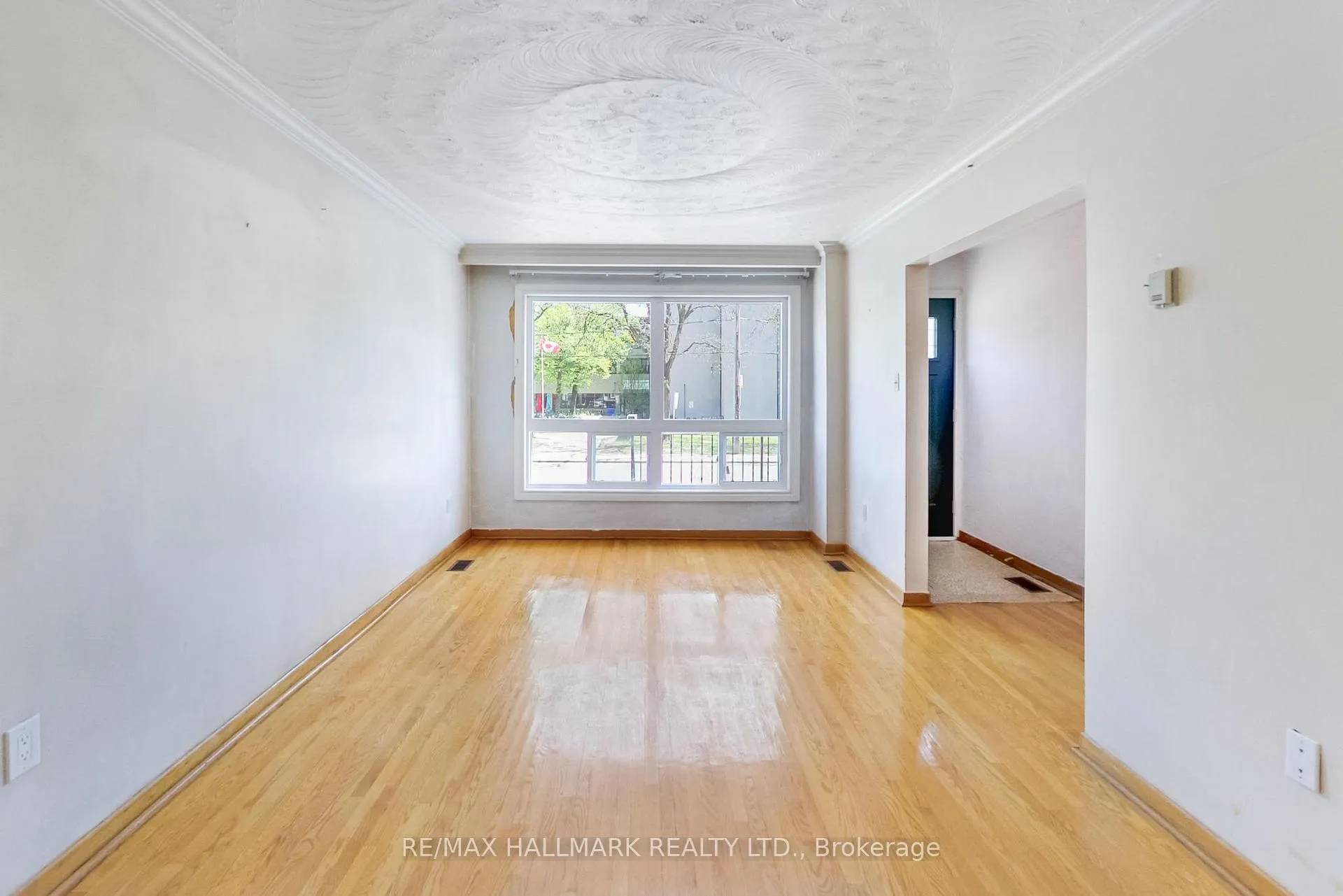 Photo 10 of 76 Main Street, Toronto, East End-Danforth — HOMEH